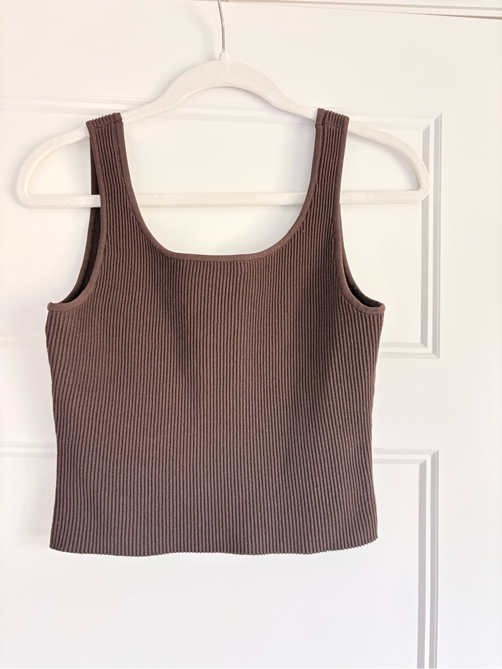 Quince ribbed crop tank, brown, size medium
